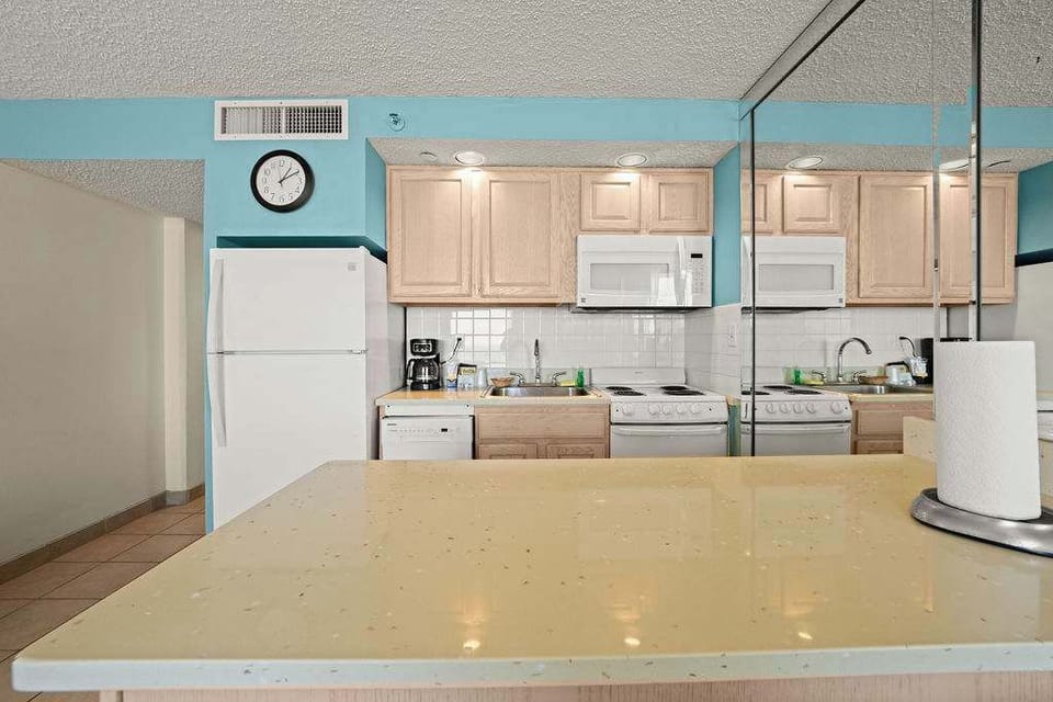 Kitchen with Full-size Appliances