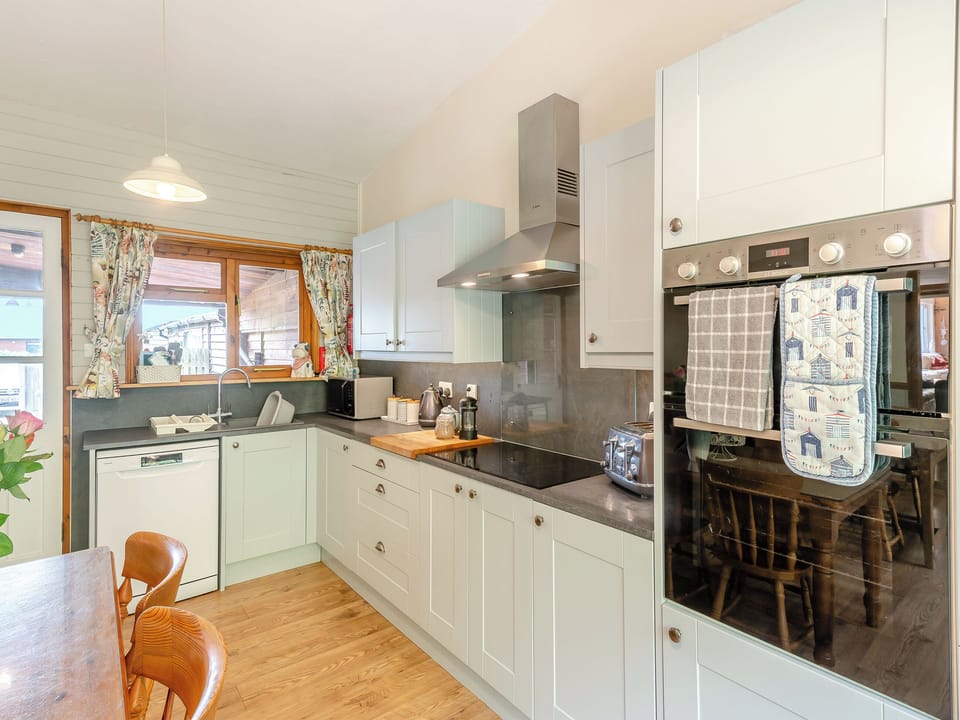 Kitchen/diner | Captain&rsquo;s Quarters - Keel Lodges, Staithes, near Whitby