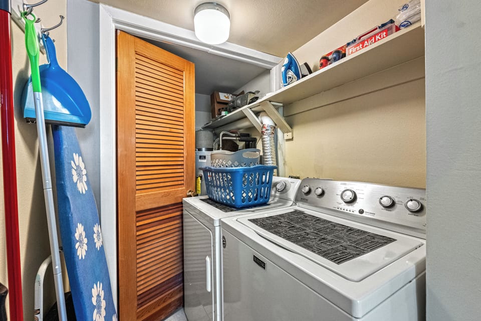 In-unit washer/dryer makes beach days a breeze—no waiting or shared facilities.