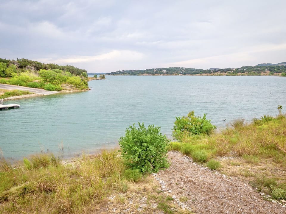 Direct Canyon Lake access