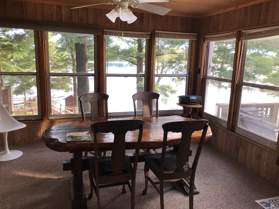 Three season game room