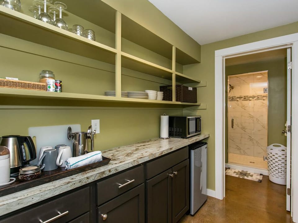 Kitchenette area before February 2022.