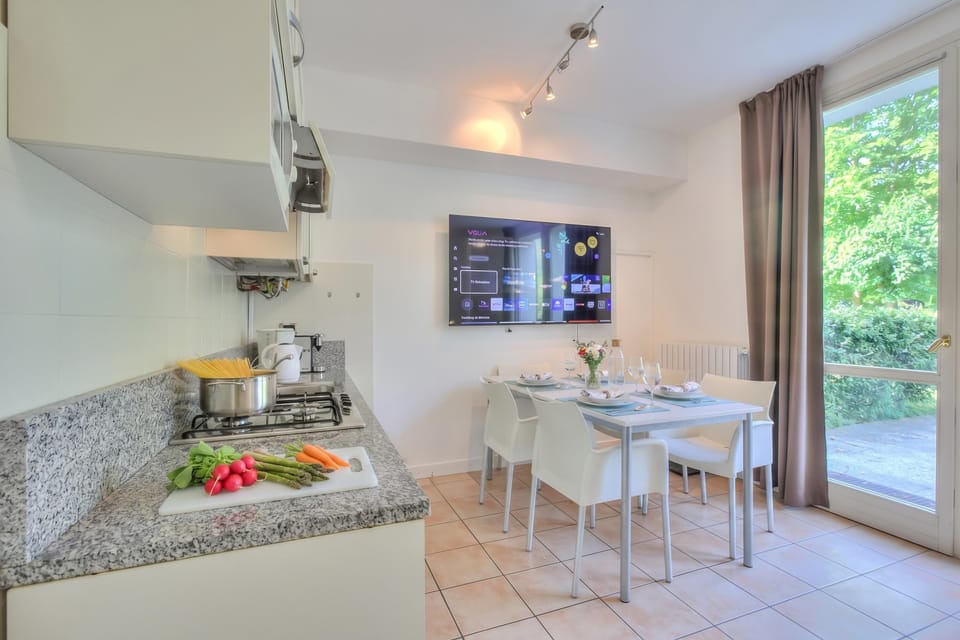 Kitchen and dining area