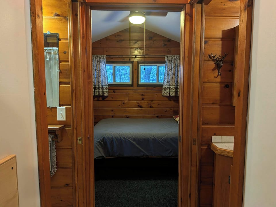 Hall to Bed and Bath