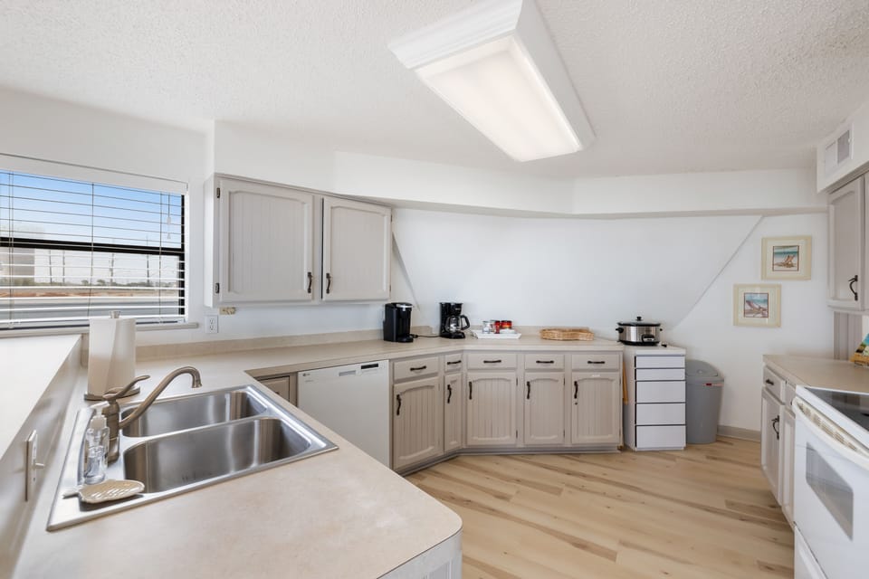 Standard coffee maker, Keurig, crockpot, toaster, and more provided for guests.
