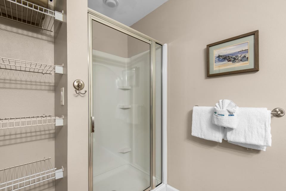 Guest Shower with Lots of Storage