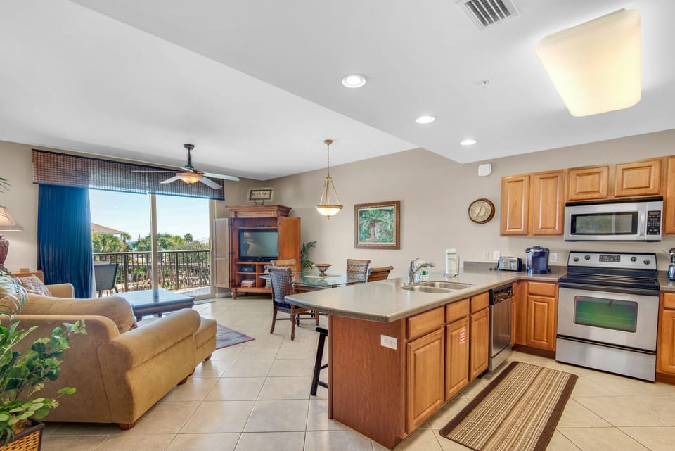 Kitchen to living room