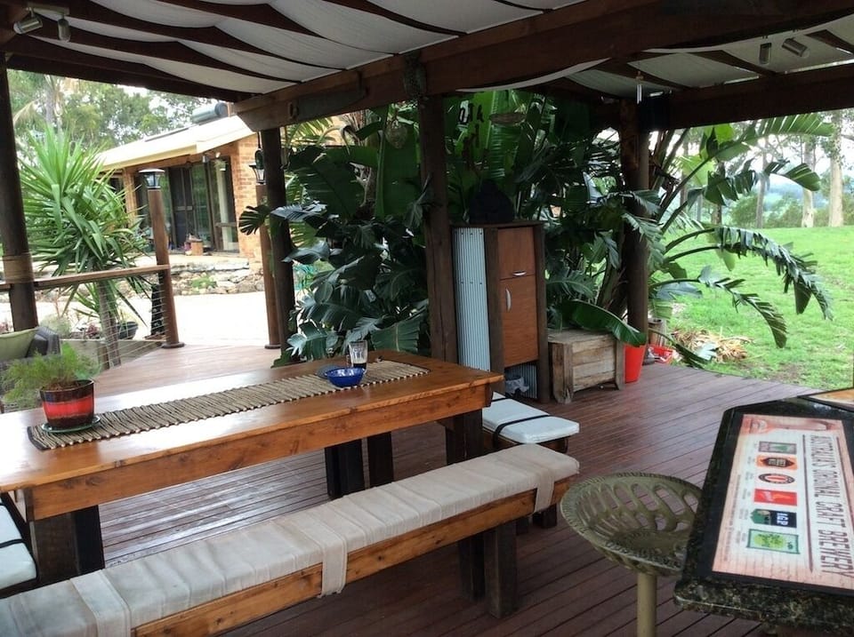 The Cabana (Charity Creek Bar & Grill)