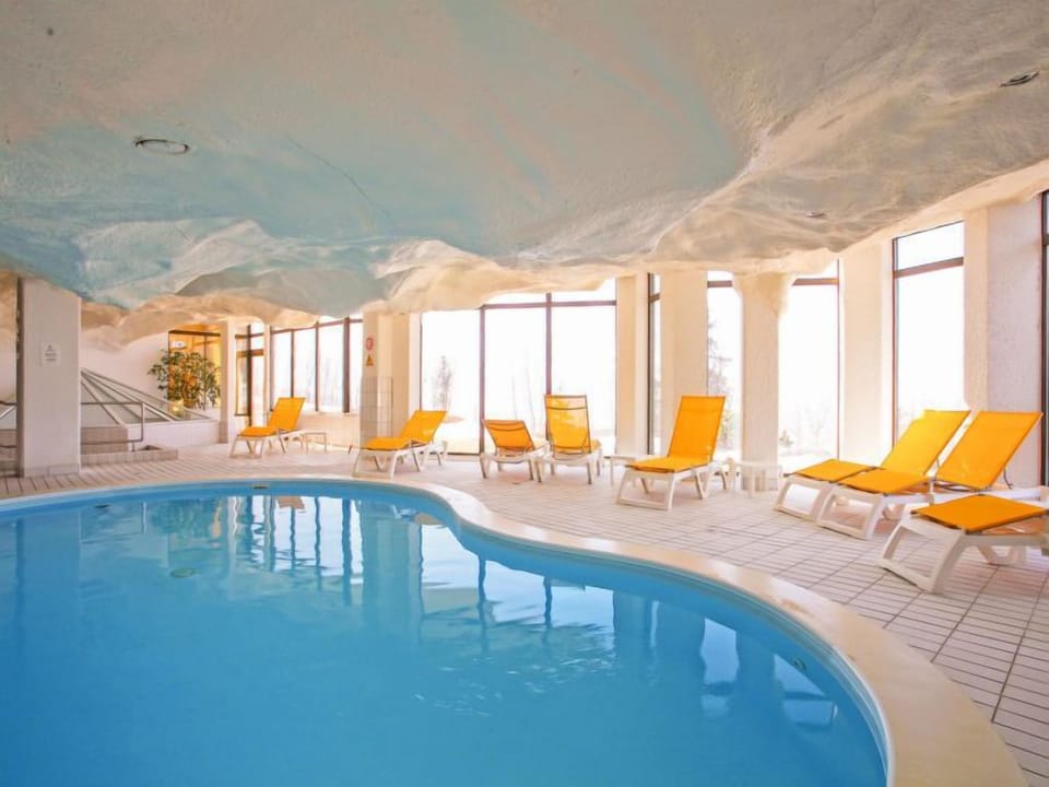 Pool Indoor
