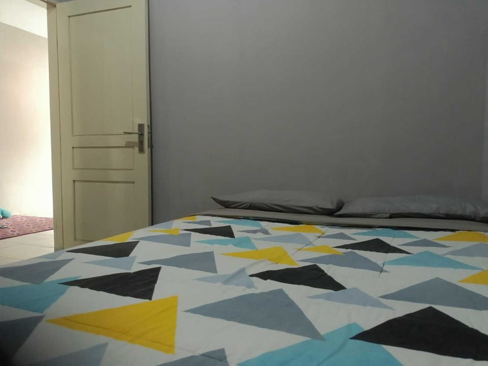 Soundproofing, bed sheets