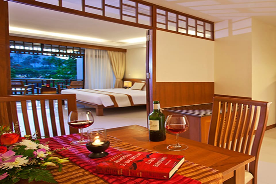 Premium bedding, in-room safe, desk, rollaway beds (surcharge)