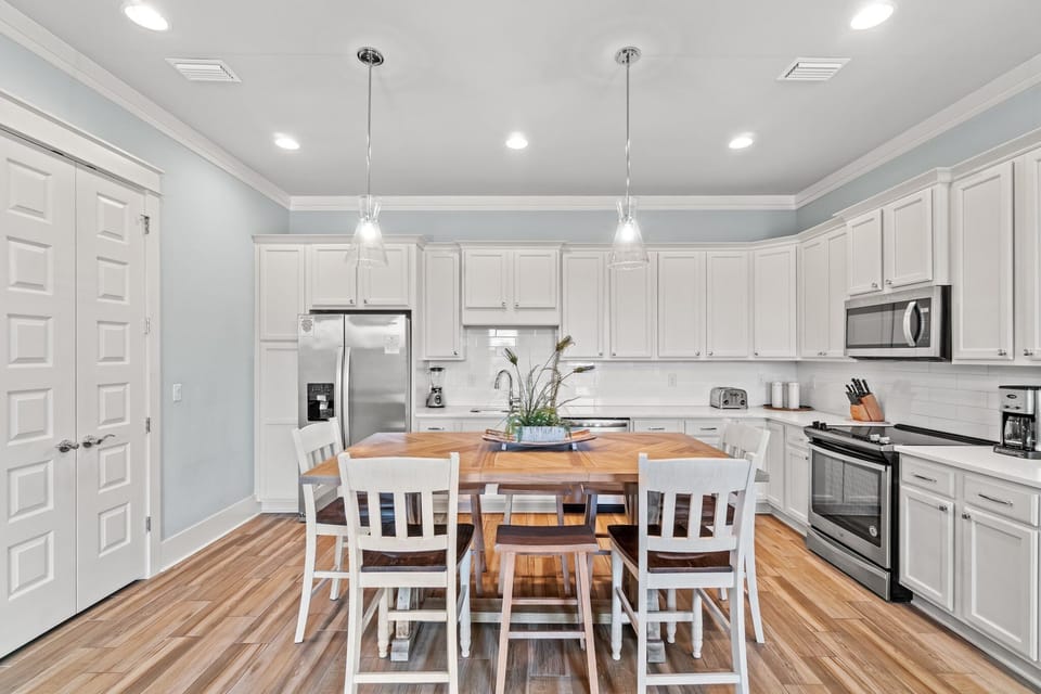 Second floor dining area