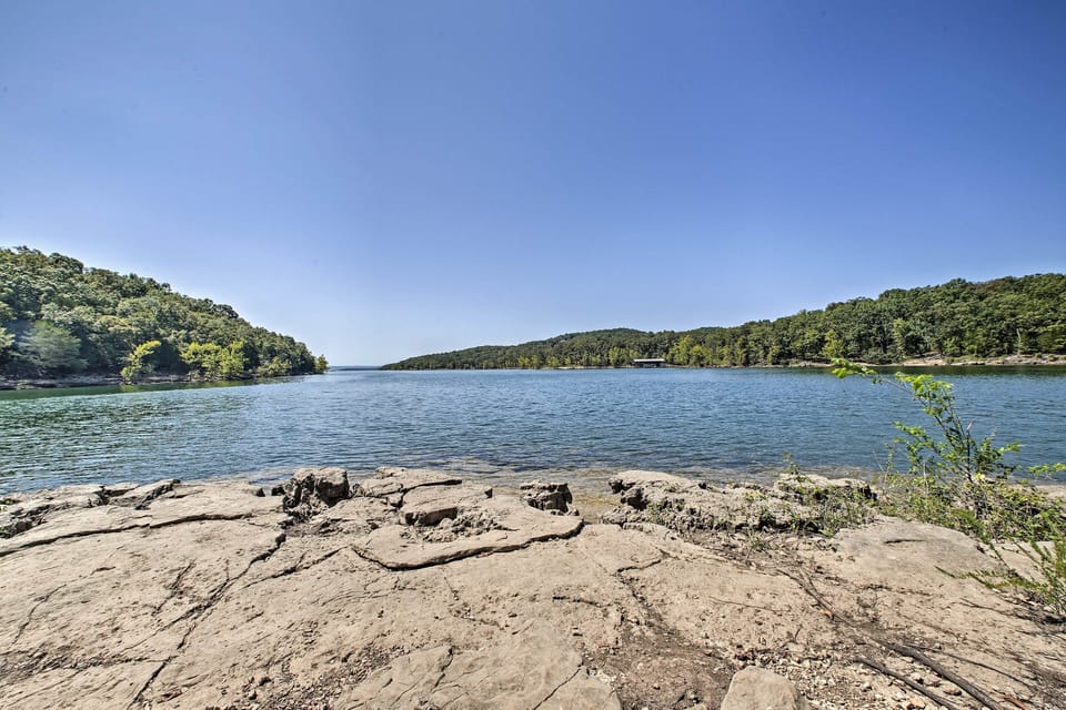 Walk to Table Rock Lake