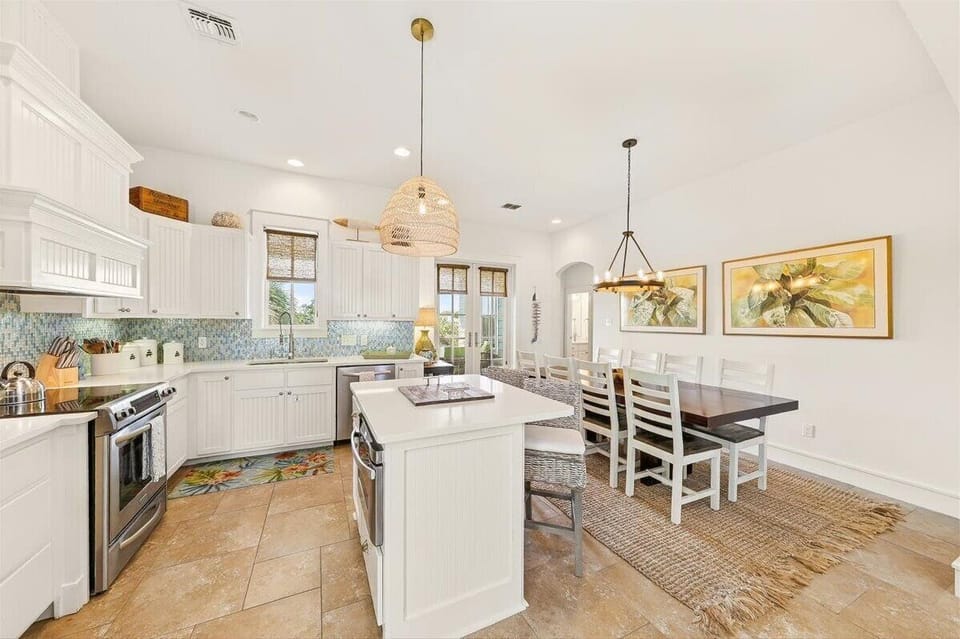 1st Floor, Kitchen