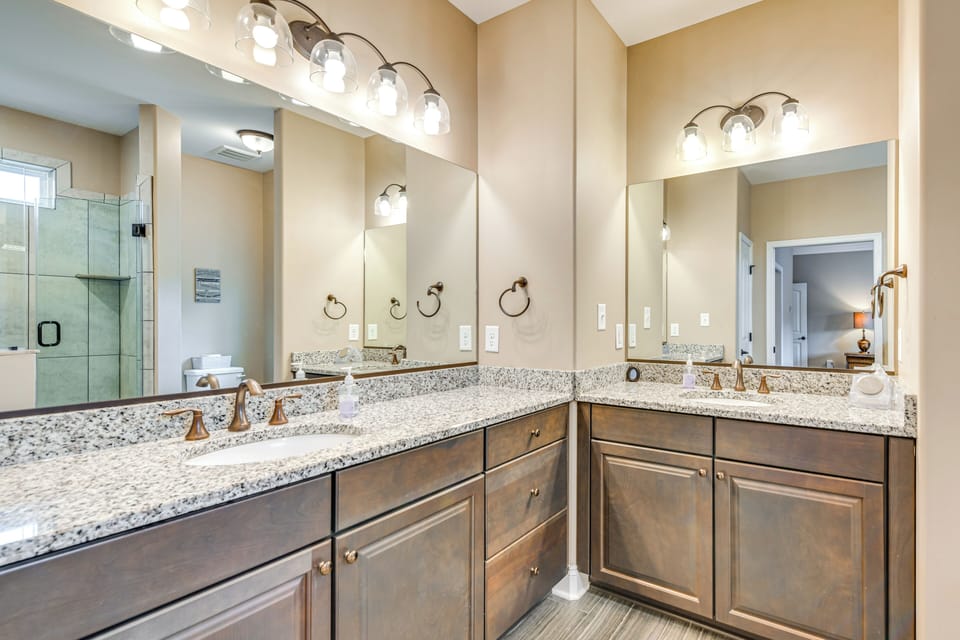 En-Suite Bathroom