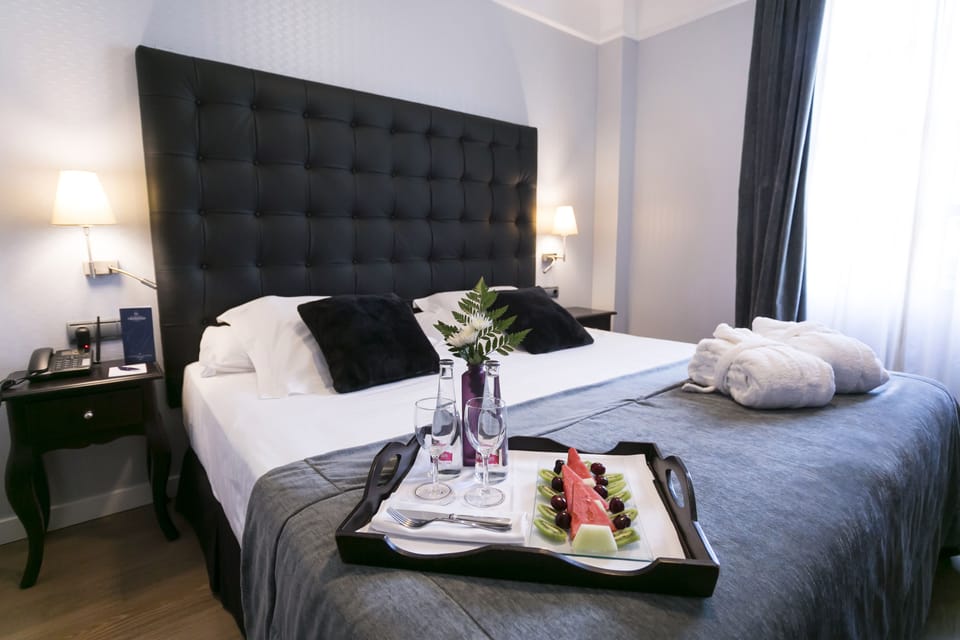 Classic Room | Premium bedding, minibar, in-room safe, desk