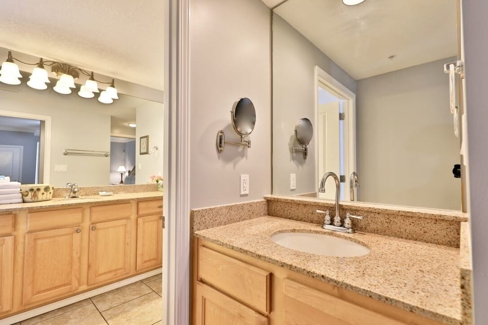 Efficiency suite bathroom.