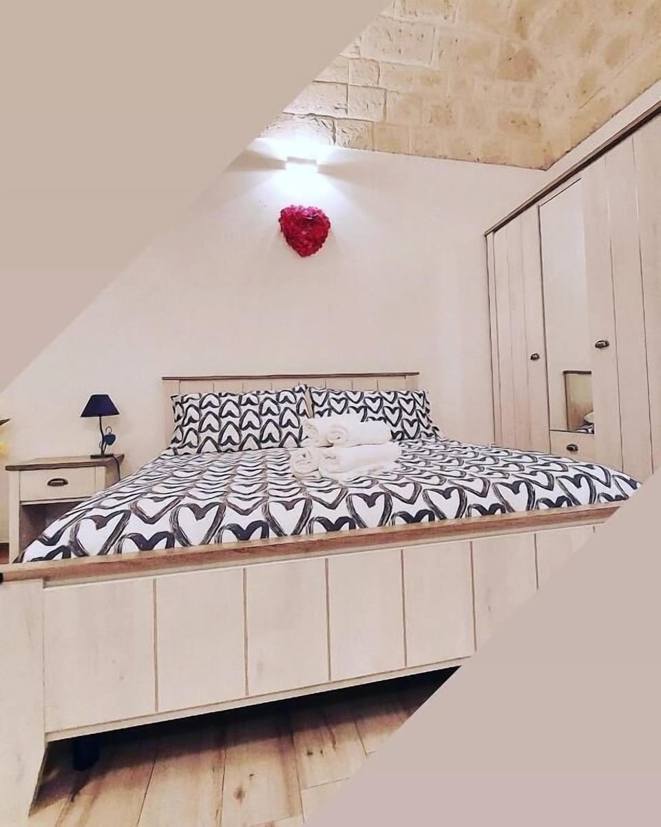 Double Room, Patio | Free minibar items, blackout drapes, iron/ironing board