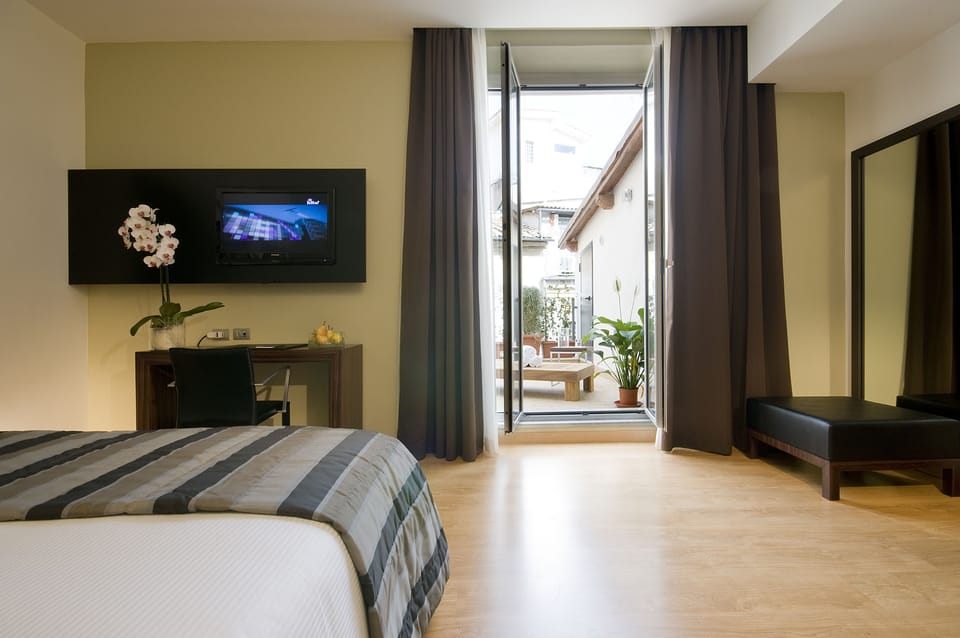 Superior Double Room, City View | In-room safe, desk, soundproofing, free WiFi