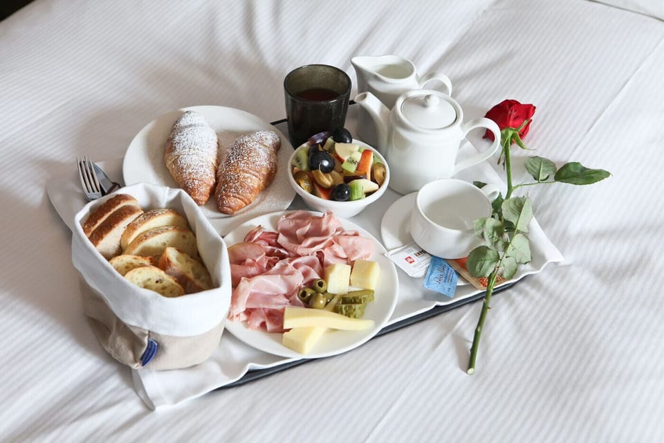 Daily full breakfast for a fee