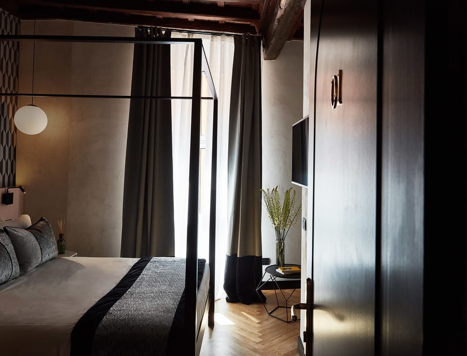 Superior Room | Down comforters, minibar, in-room safe, blackout drapes
