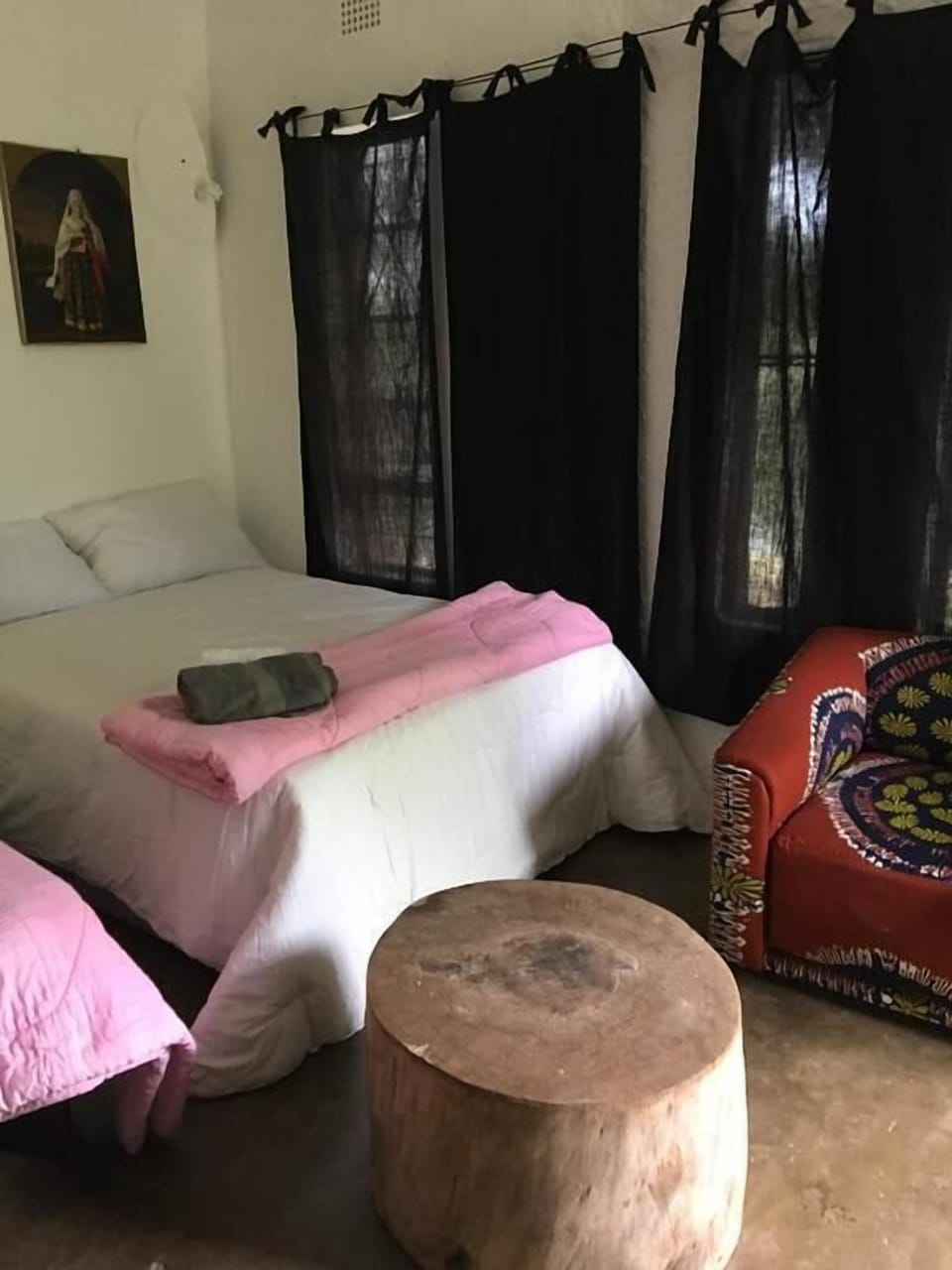 Twin Room | Desk, laptop workspace, bed sheets