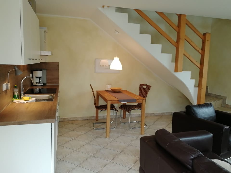 Apartment, 1 Bedroom, Terrace, Beachfront | In-room dining