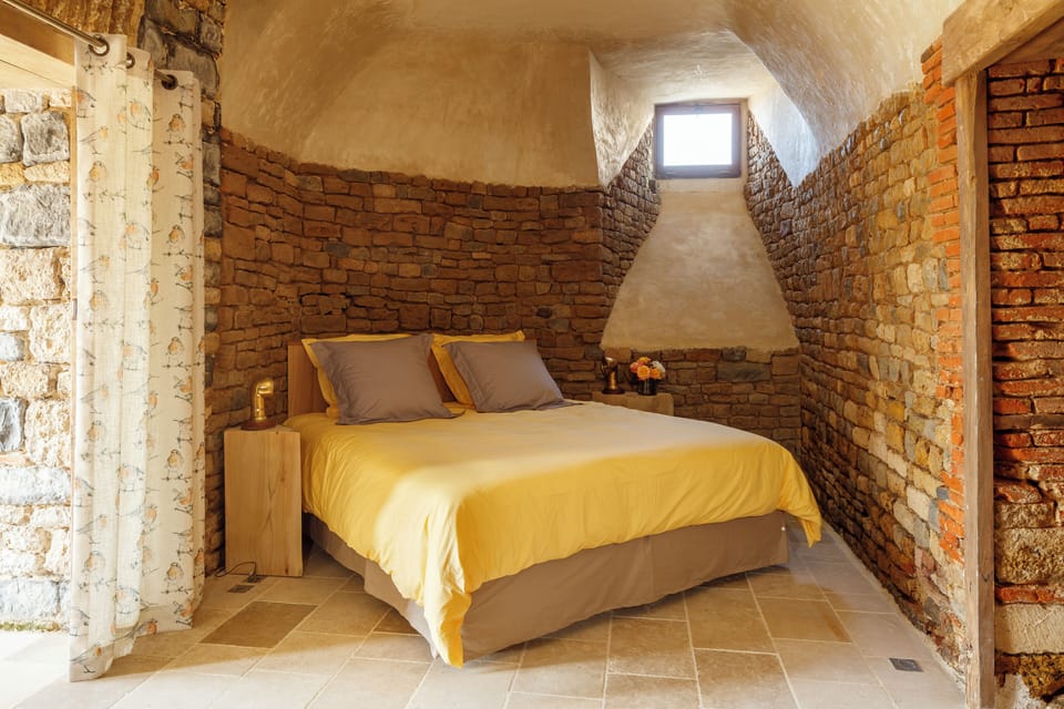 Romantic Cottage | Premium bedding, individually decorated, individually furnished