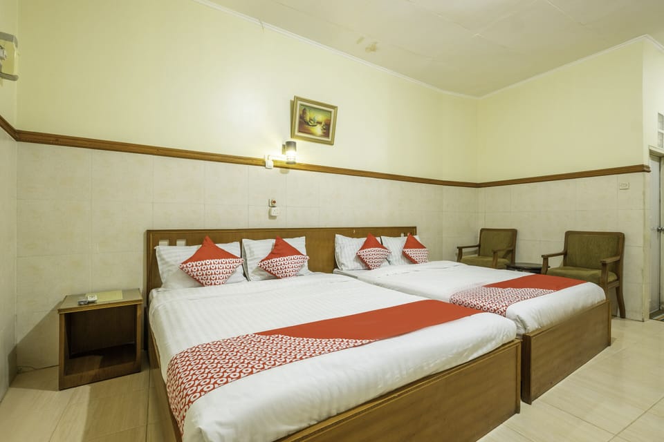 Family Suite | Desk, free WiFi, bed sheets