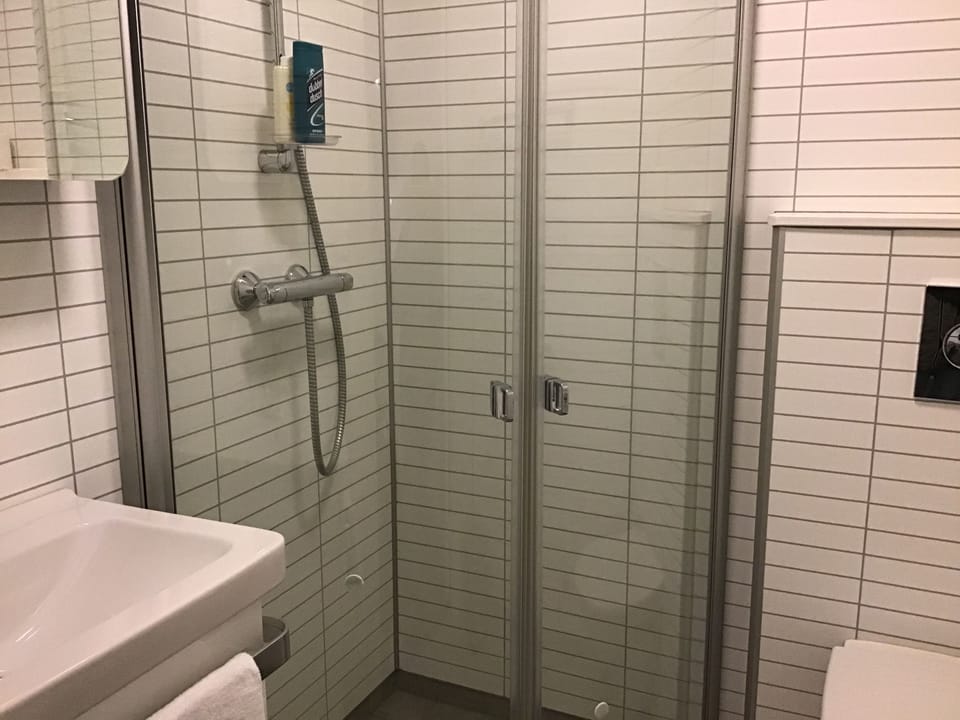 Double Room | Desk, soundproofing, iron/ironing board (on request), WiFi (free)