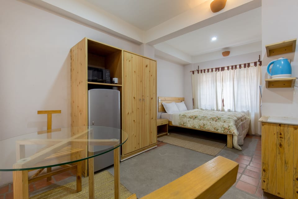 Room | Iron/ironing board, free WiFi
