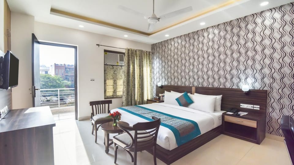 In-room safe, laptop workspace, soundproofing, iron/ironing board