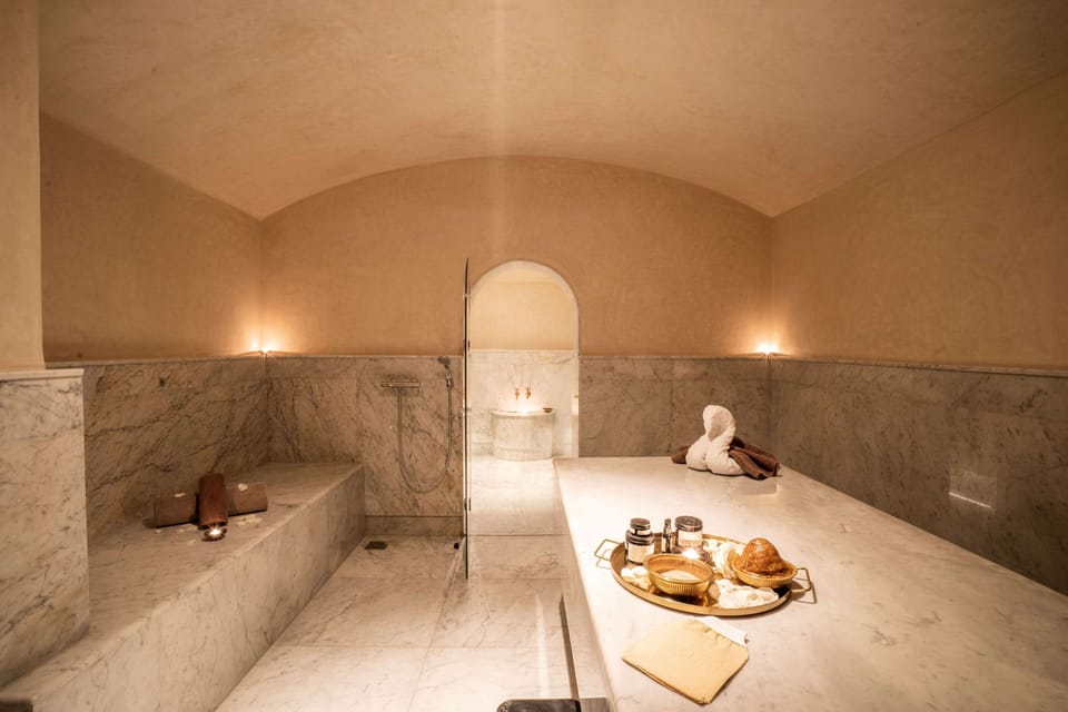 Couples treatment rooms, sauna, steam room, body treatments, body wraps