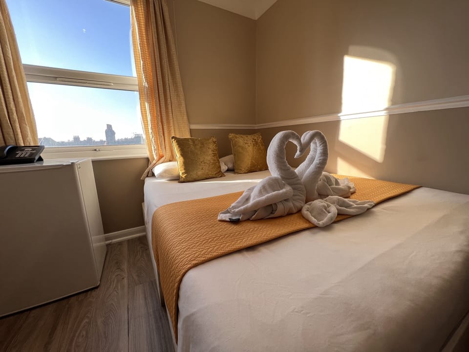 Double Room | Desk, soundproofing, iron/ironing board, free WiFi