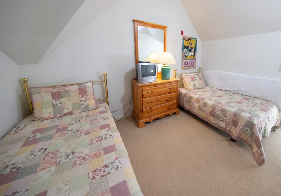 The loft sleeps additional guests - please let us know if you have a preference!