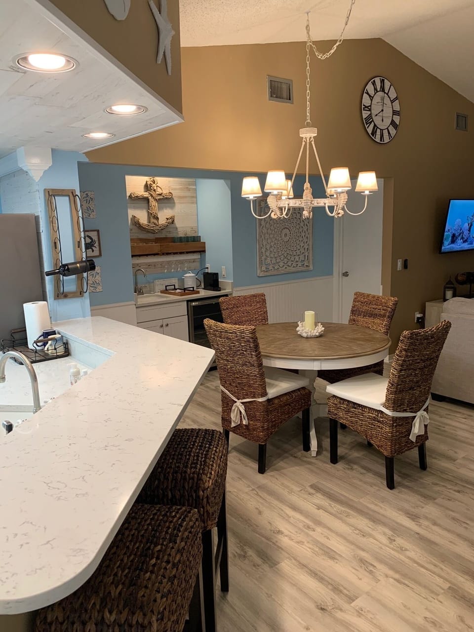 Dining Area with Wet Bar and Mini Fridge