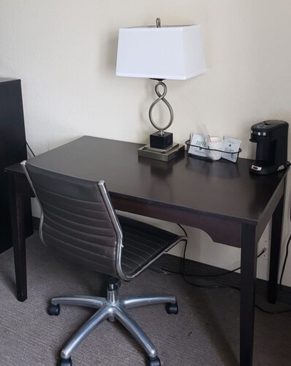 Desk, free cribs/infant beds, free WiFi, bed sheets