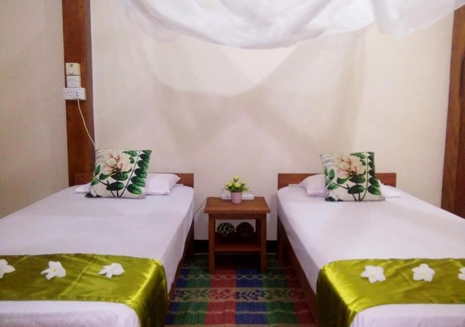 Economy Twin Room