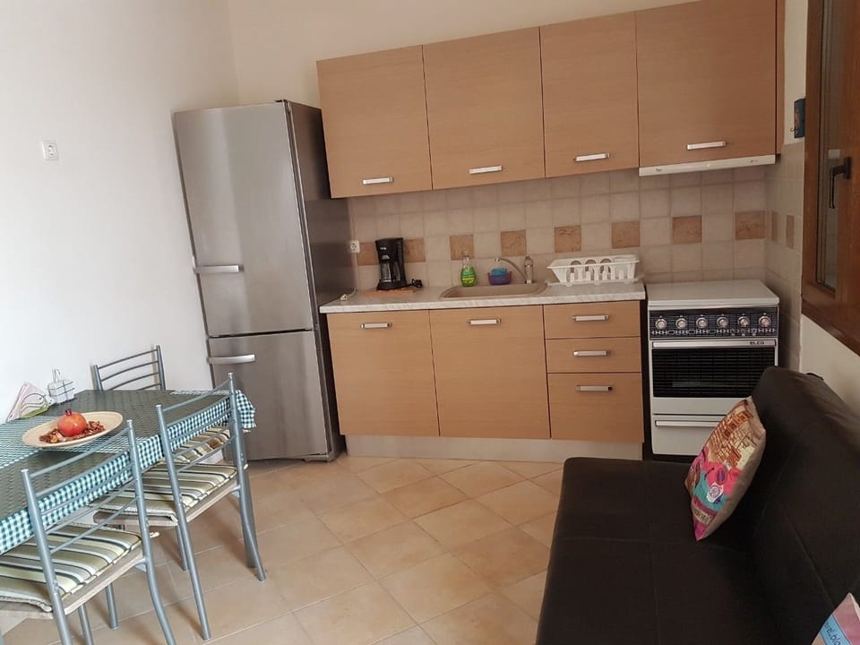 House, 2 Bedrooms (Poseidon) | Private kitchen | Full-size fridge, microwave, oven, stovetop