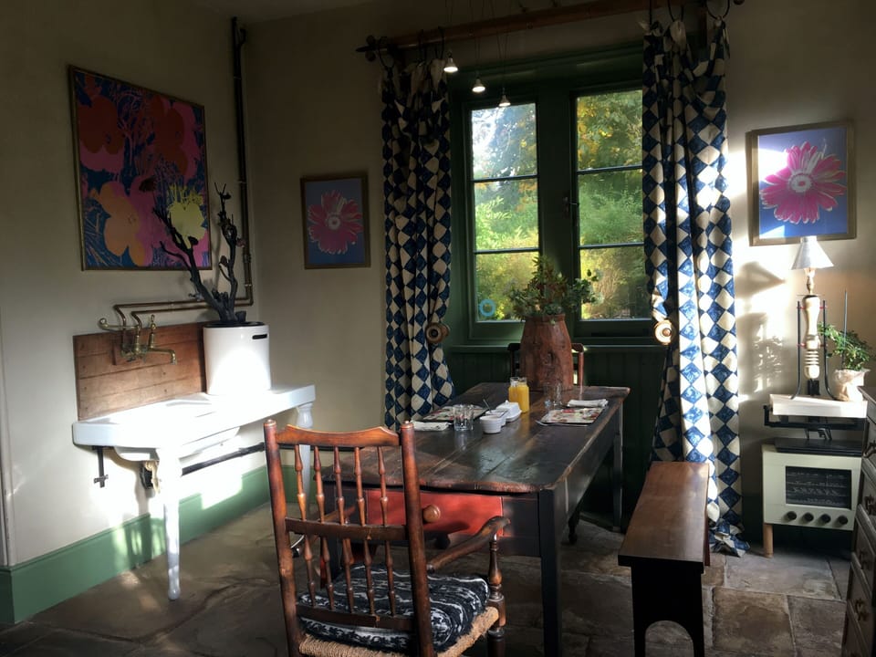 Free daily cooked-to-order breakfast