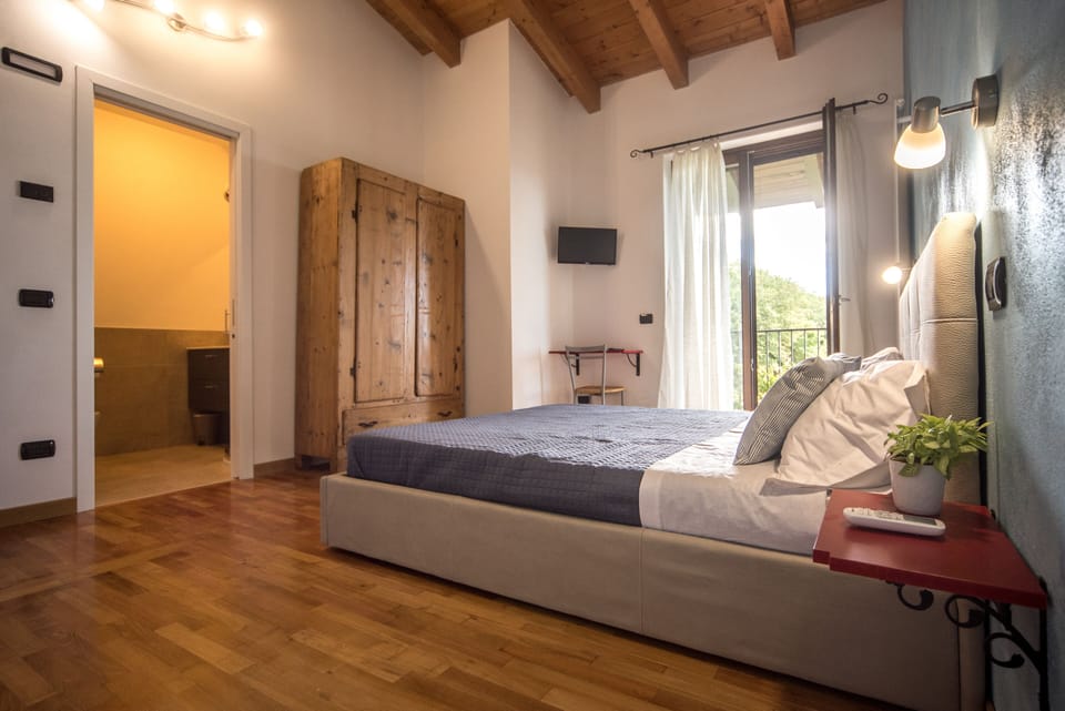 Family Room, Lake View (Edera) | Free WiFi, bed sheets
