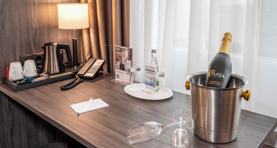 Standard Double Room | In-room safe, desk, laptop workspace, blackout drapes