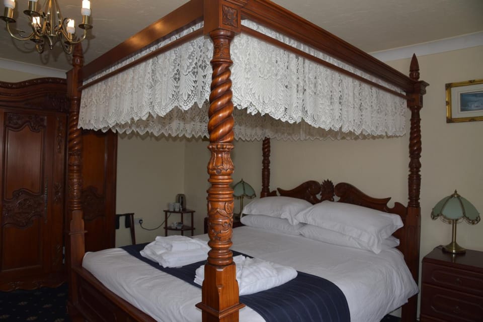 Desk, iron/ironing board, free WiFi, bed sheets