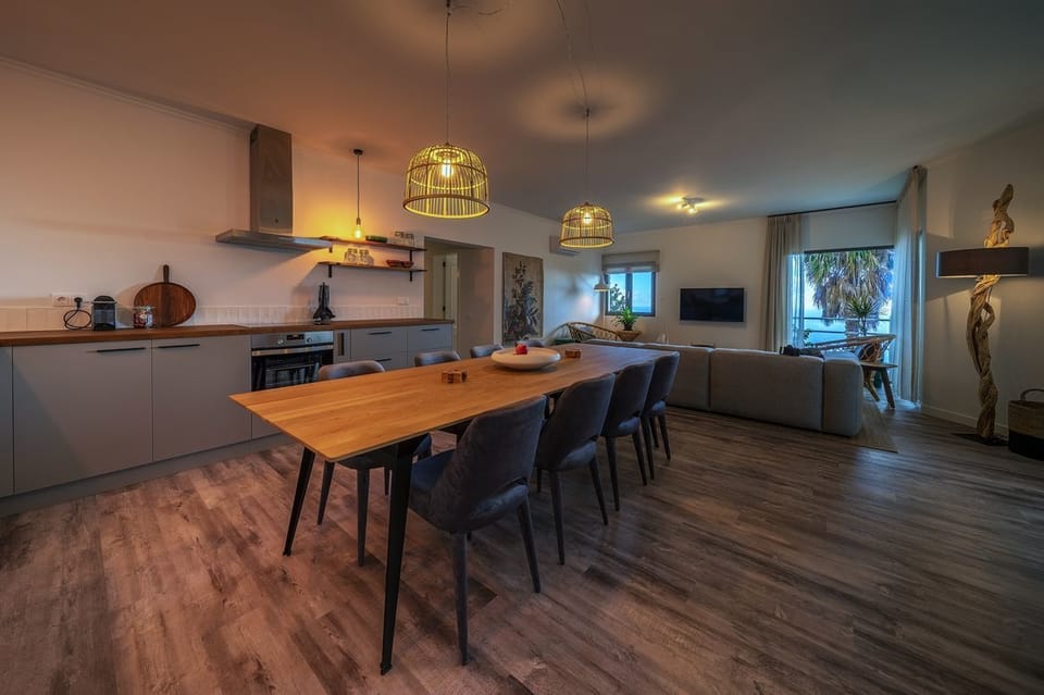 Executive Suite, 2 Bedrooms | In-room dining
