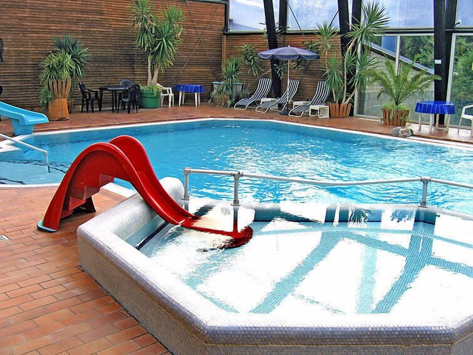 Pool Indoor