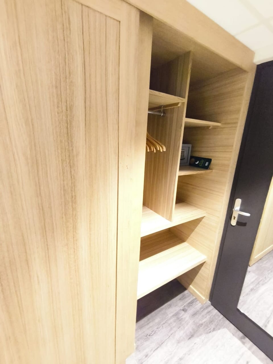 Superior Room, Balcony, River View | Desk, laptop workspace, soundproofing, iron/ironing board