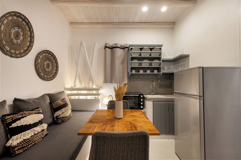Apartment, Sea View | Private kitchen | Espresso maker, coffee/tea maker, fridge, oven