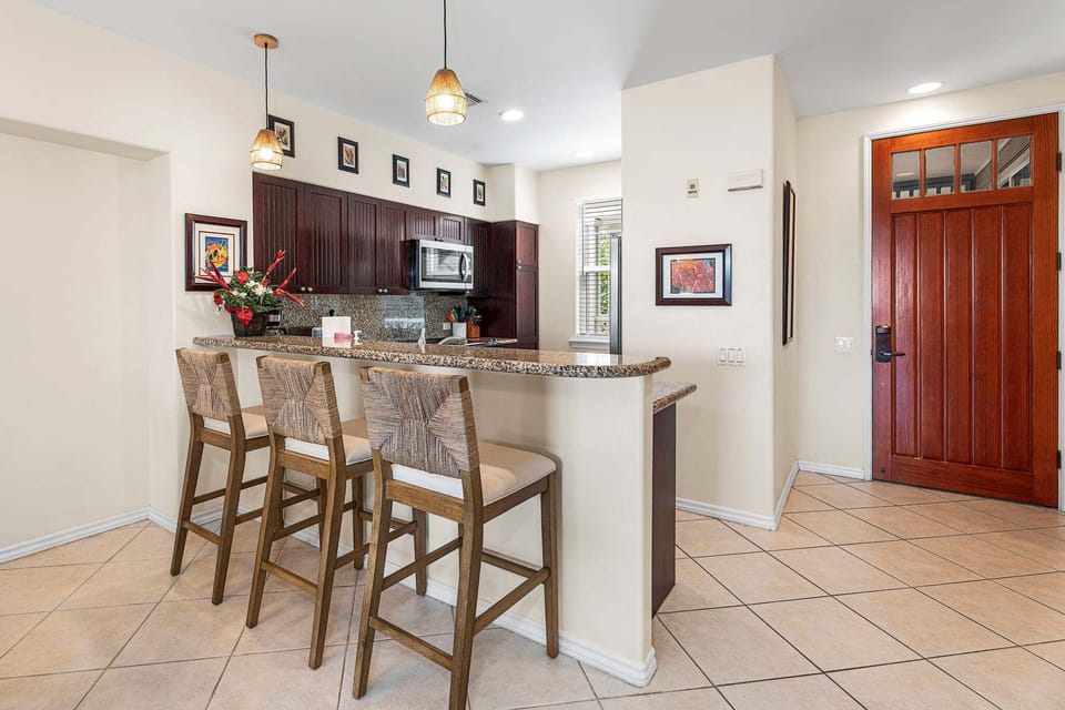 Bar Seating for 3 Overlooking the Kitchen at Fairway Villas Waikoloa B21