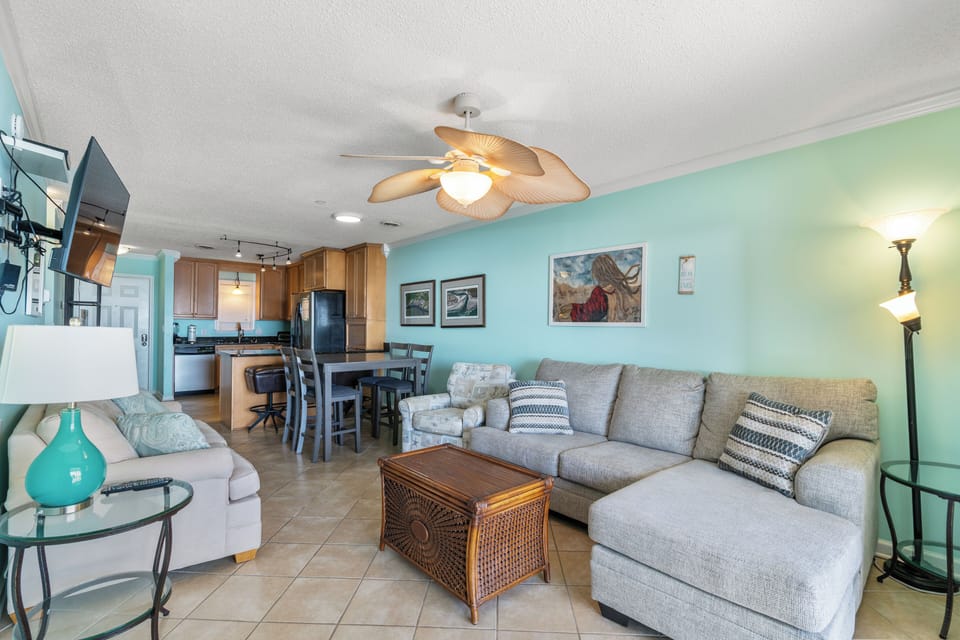 Living Room w/Open Floor Plan