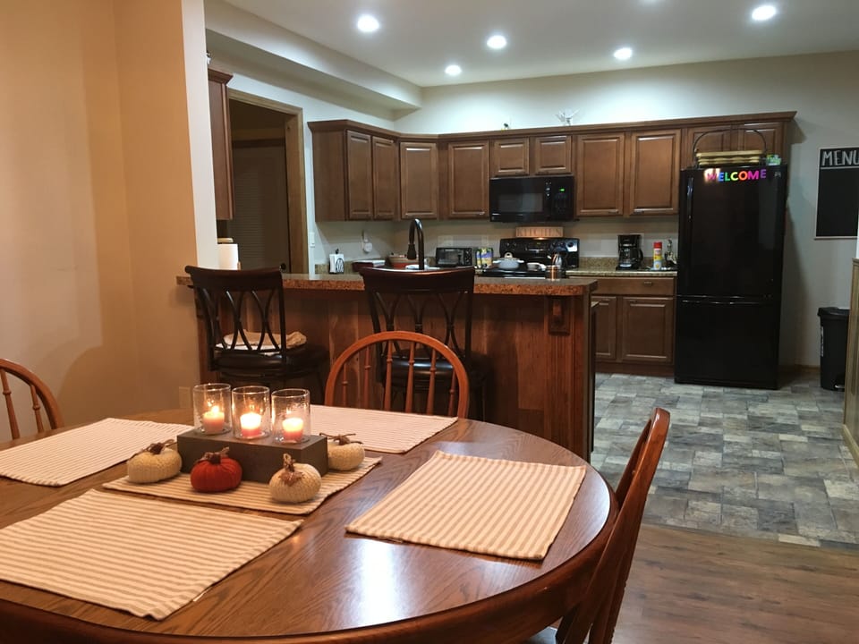 DINING ROOM TO KITCHEN VIEW